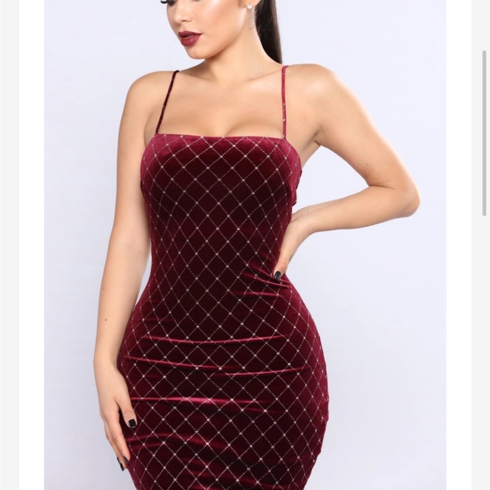 Fashion nova velvet dress - Picture 3 of 11